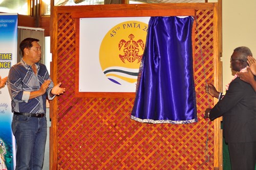 PM Hon.Manaseh Sogavare unveils the official logo.